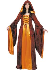 中世裁判所の衣装の女性