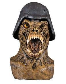 Waremonger je američki Vukodlak u Londonskoj maski od lateksa