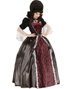 Vampire costume for a woman