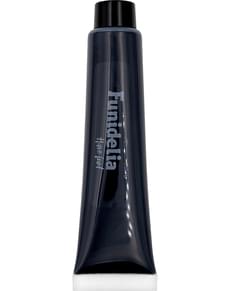 Maquillage noir en crème