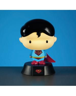 Sosok superwoman 3D dengan cahaya