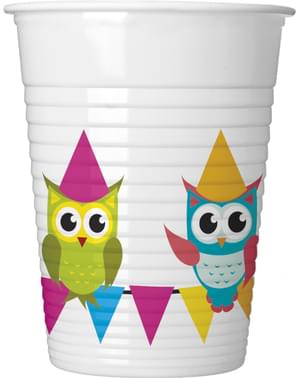Zestaw 8 kubków plastikowych z zabawnymi sowami