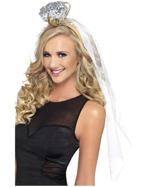 לבן טיארה עם חן מפלגת רינג