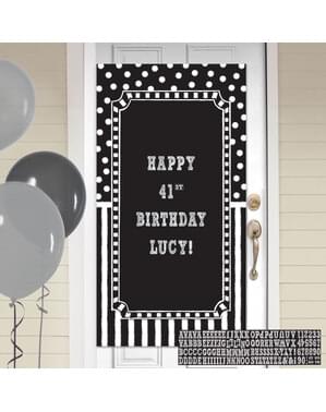 Pritaikoma gimtadienio durų reklama su polka taškais ir juostelėmis