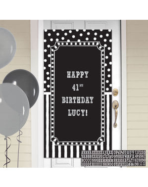 Tilpasseligt fødselsdags dørbanner med polka prikker og striber