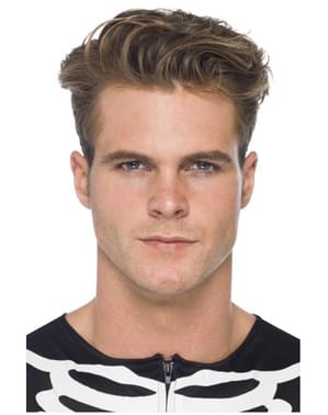 שלד מאיר בחשכת האיפור