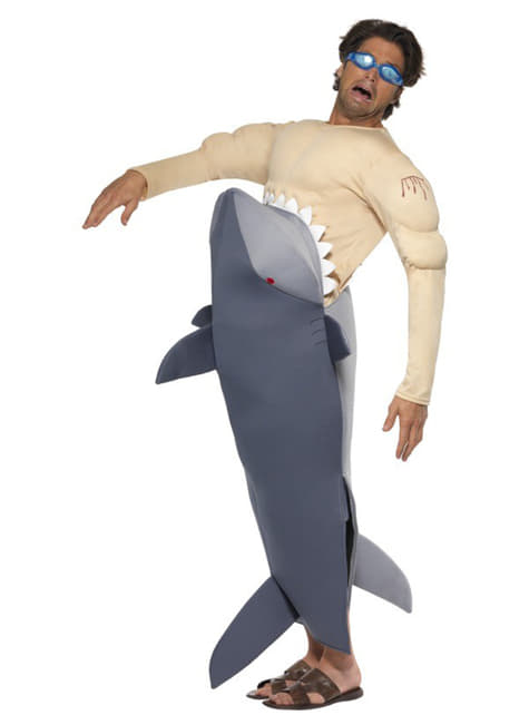 Costume da squalo che divora un uomo