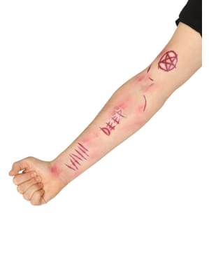 Tatuagem de cicatrizes demoníacas para adulto