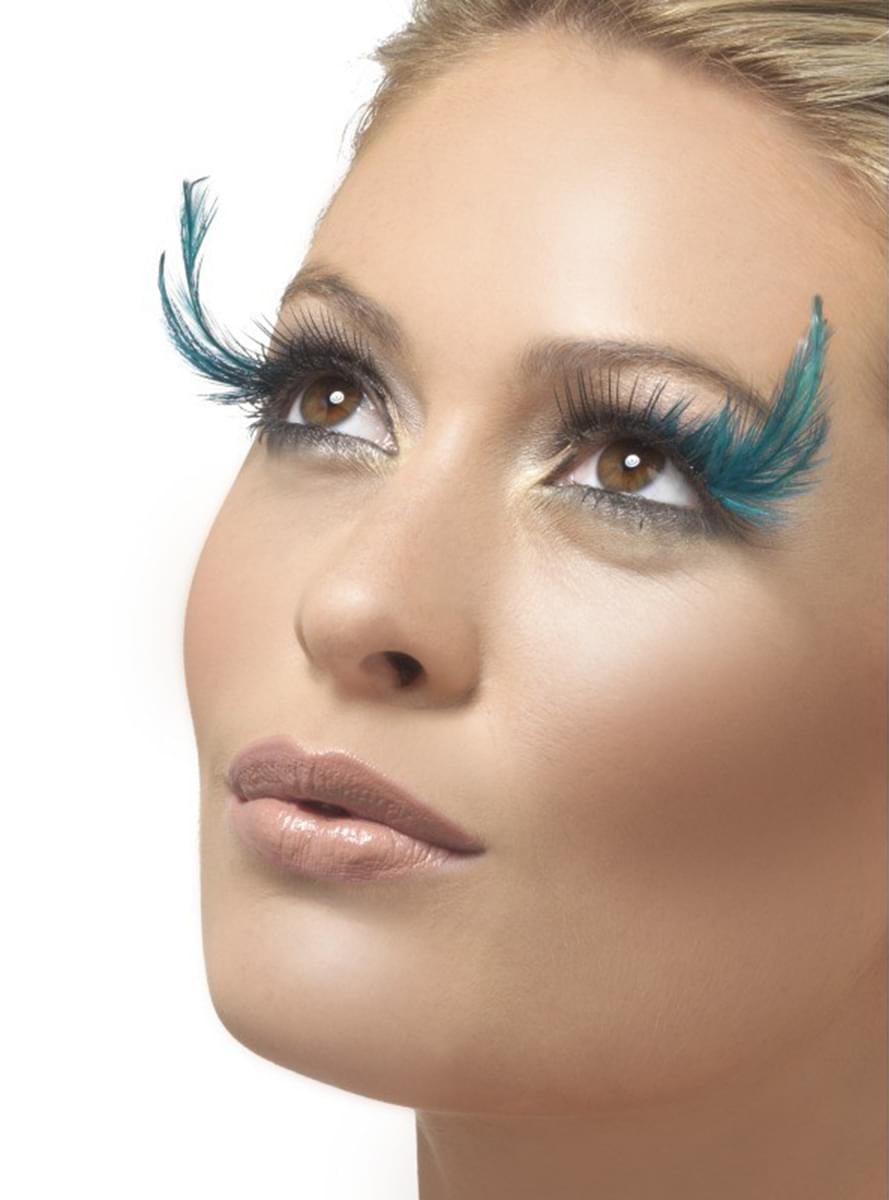 Eyelashes with turquoise feathers