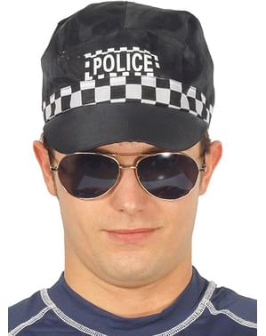पुलिसकर्मी टोपी