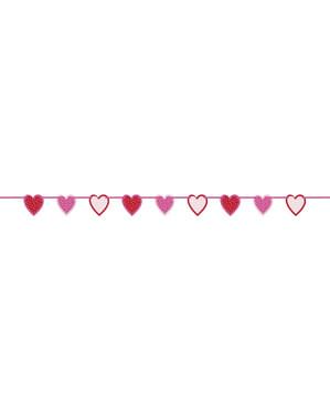 Guirnalda de corazones a rayas y lunares