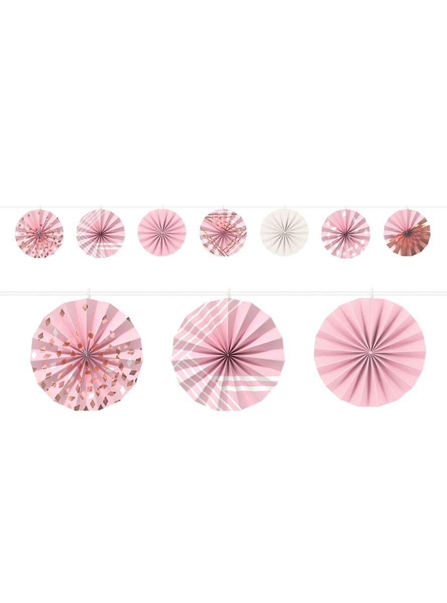 Slinger van decoratieve papieren fans in roze tinten