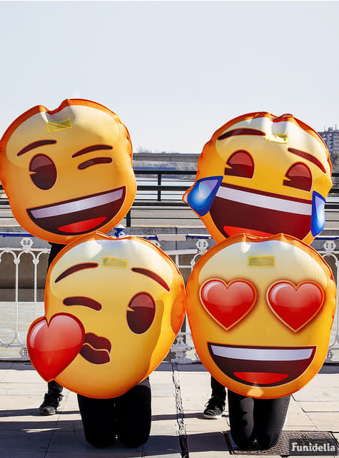 Fato de Emoji sorridente com lágrimas
