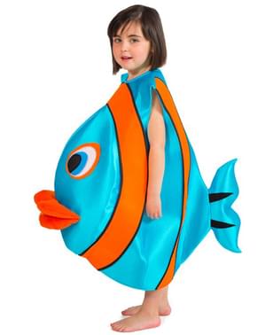 Bir çocuk için balık kostümü