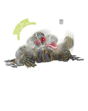 Uit de aarde komende zombie