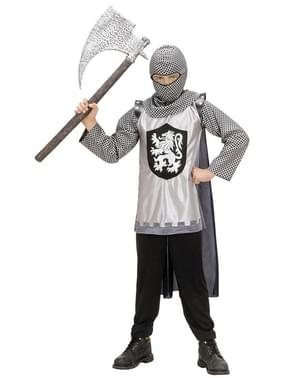 Hacha medieval envejecida