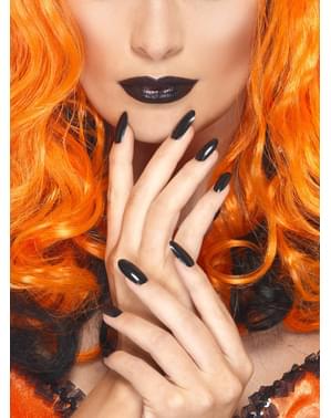 Vernis et rougge à lèvre noir