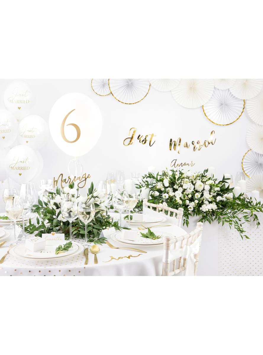Round fabric table cover in white measuring 230 cm