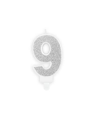 Рођенданска свећа број 9 у сребрној боји