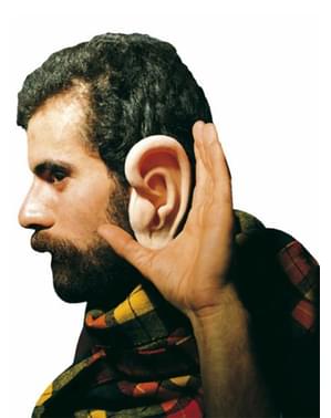 Store ører i latex