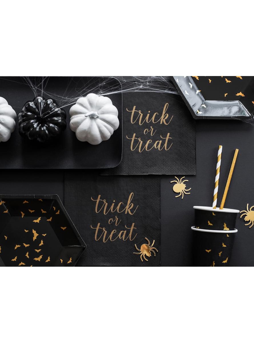 6 Black Paper Plates with Gold Bat (20 cm) - Trick or Treat Collection