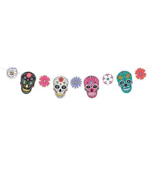 Гирлянда с шарени черепи и цветя – Day of the Dead