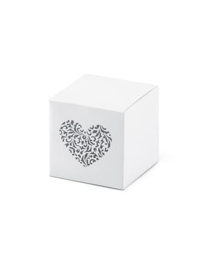 Set 10 Kotak Favor Putih dengan Cetak Hati