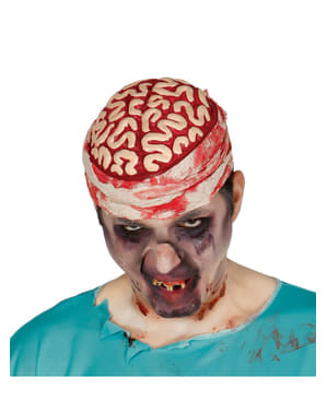 Bandaj ile erkek zombi beyni