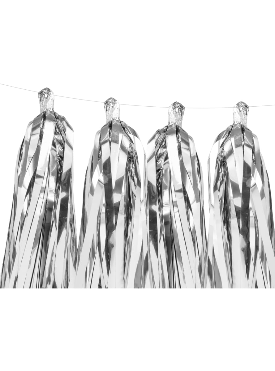 Garland with silver tassels