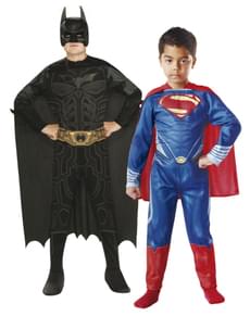 Cofre de disfraces Batman y Superman para niño