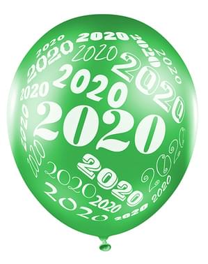 50 новогодишни балона „2020“ в металически цветове (30 cm)