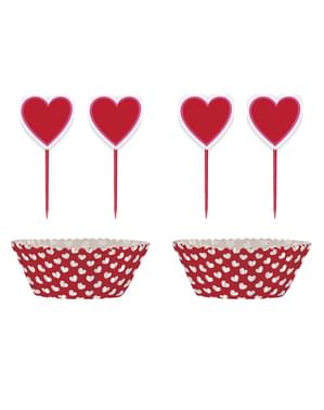 24 moules à cupcakes + 24 cake toppers cœur