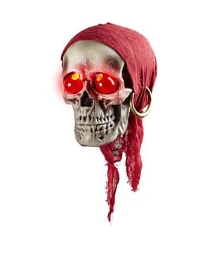 Calavera pirata colgante con pañuelo y ojos rojos