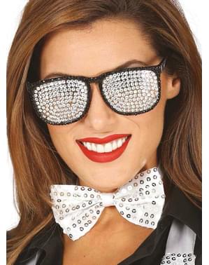 Gafas plateadas con brillantes incrustados