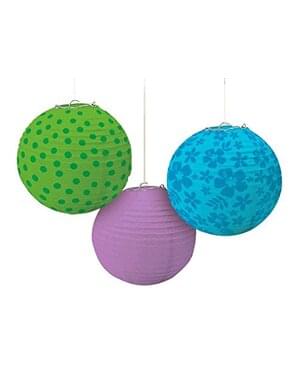3 decorative hanging spheres with cold coloured patterns