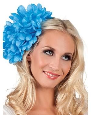 Kadın mavi zarif gençlik çiçek