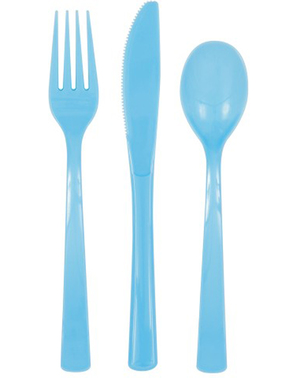 6 forchette di plastica, 6 cucchiai e 6 coltelli color azzurro cielo