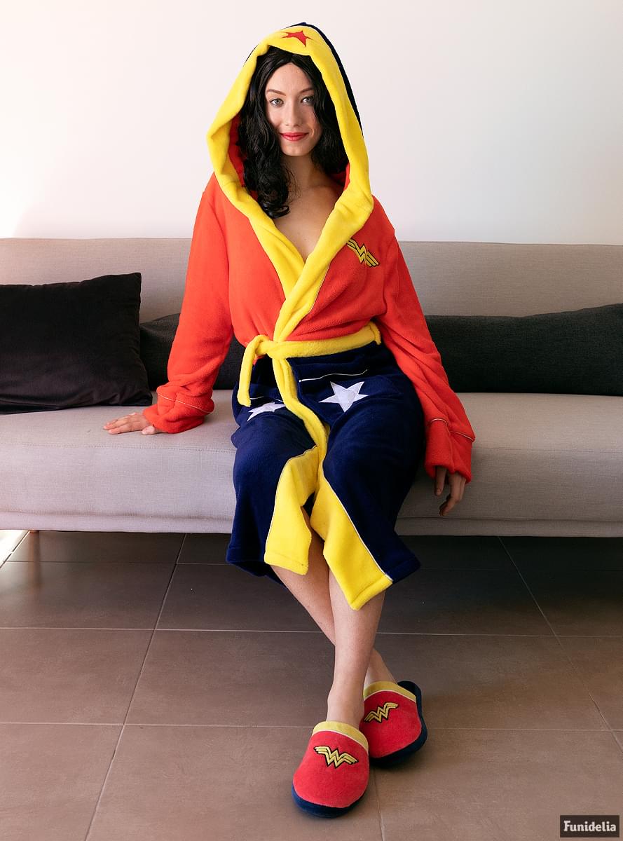 Brīvdienu čības Wonder Woman pieaugušajiem