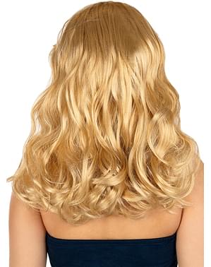 Blond lasulja s frufrujem