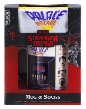 Stranger Things Tasse und Socken