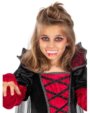 Dents de vampire enfant