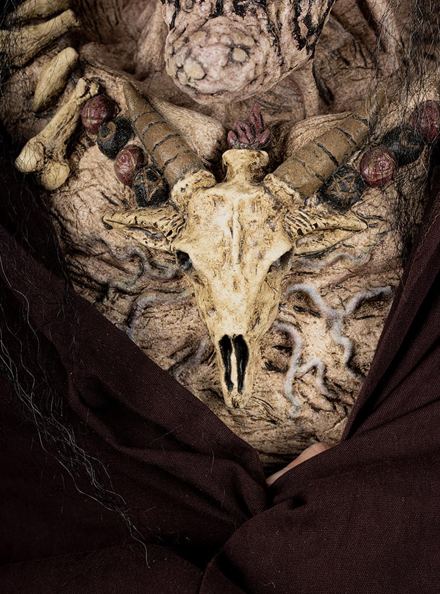 Hel van priesteressemasker