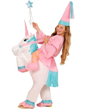 Maskeraddräkt på ryggen på min Enhörning för flicka