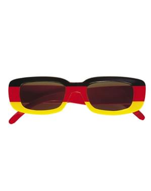 Kacamata hitam Jerman dewasa