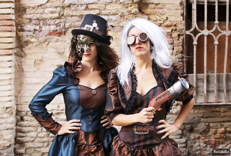 https://static1.funidelia.com/img/blog/i-carnival-trends/steampunk-ladies.jpg